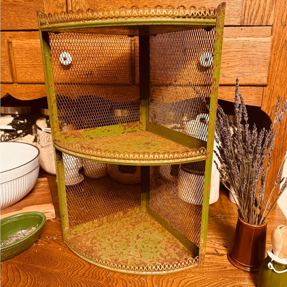 Other - Vintage Green Metal Rustic Chippy Corner Shelf